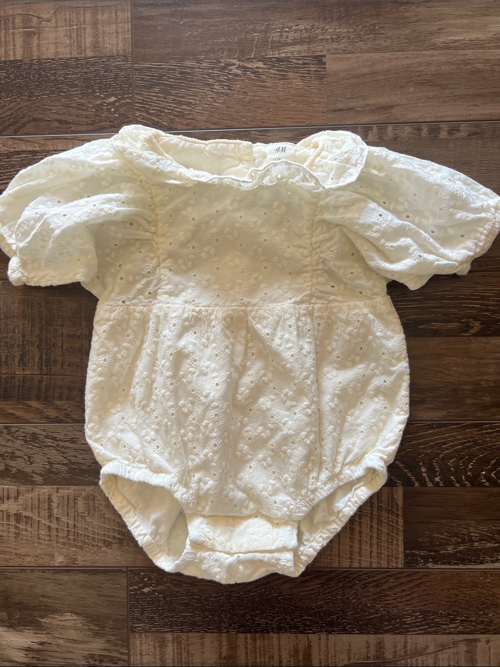 H&M Cream Eyelet Puff Sleeve Romper Dress